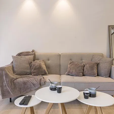 Rouaze - 14mn Du Palais, Face Aux Plages, Central, Balcon * 칸느