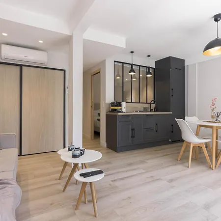 Rouaze - 14mn Du Palais, Face Aux Plages, Central, Balcon Daire Cannes