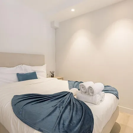 Rouaze - 14mn Du Palais, Face Aux Plages, Central, Balcon