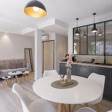 Daire Rouaze - 14mn Du Palais, Face Aux Plages, Central, Balcon Cannes