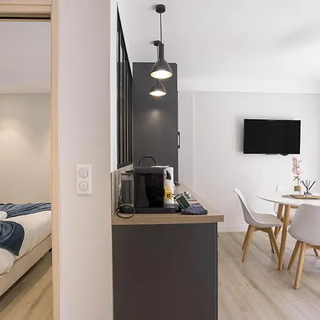 Daire Rouaze - 14mn Du Palais, Face Aux Plages, Central, Balcon